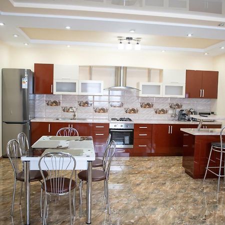 Затишна Оселя Apartamento Mizhhirya  Exterior foto