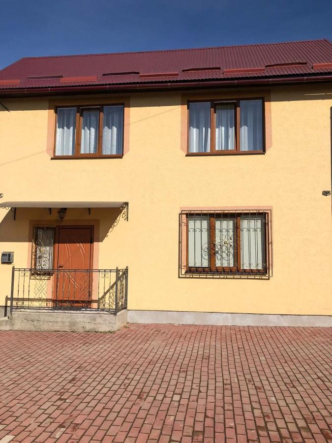 Затишна Оселя Apartamento Mizhhirya  Exterior foto
