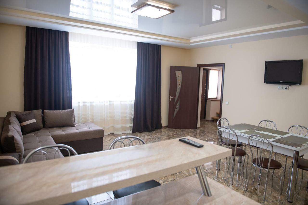 Затишна Оселя Apartamento Mizhhirya  Exterior foto