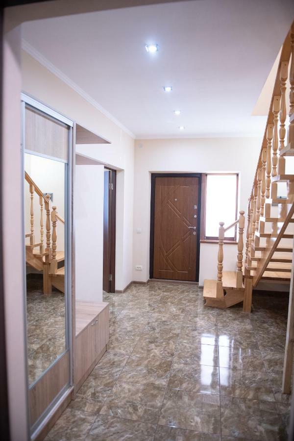 Затишна Оселя Apartamento Mizhhirya  Exterior foto